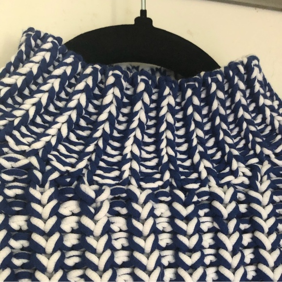 ALICE + OLIVIA Tomi Two-Tone Chunky Knit Top Size medium - Picture 7 of 11